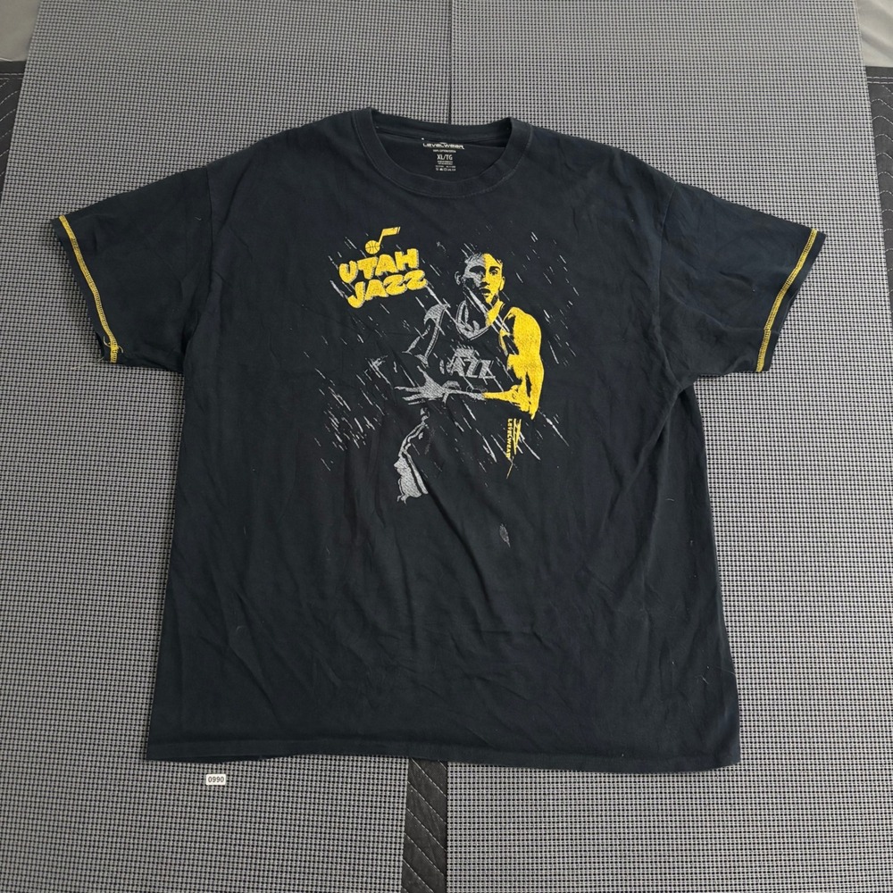 Levelwear Utah Jazz NBA Black Graphic T-Shirt Mens‎ XL Contrast Stitching